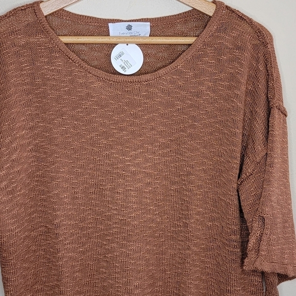 NWT Everyday Chic Boutique | Brown Lightweight Knit Sweater Size S/M - Picture 2 of 6